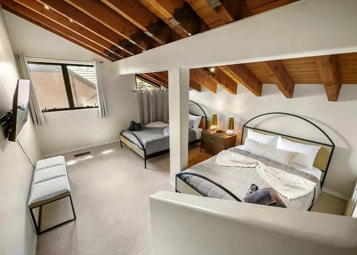 Stunning Chapel With Incredible Views Hottub Holiday home