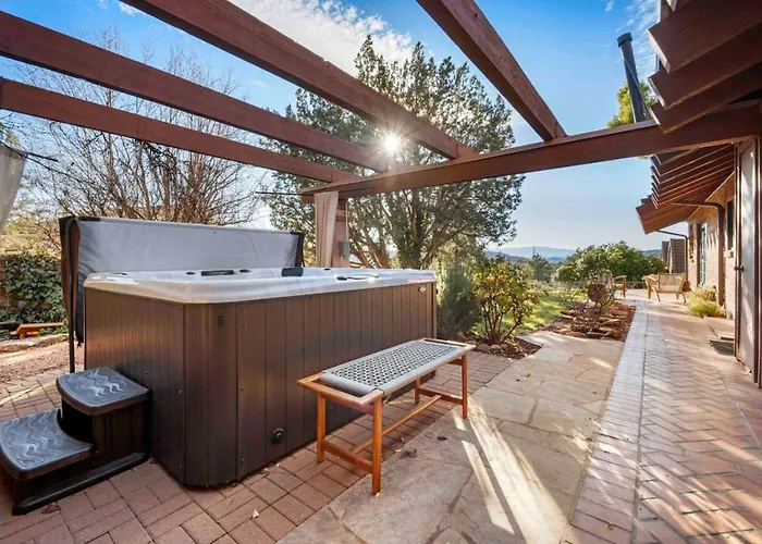 Stunning Chapel With Incredible Views Hottub Holiday home *