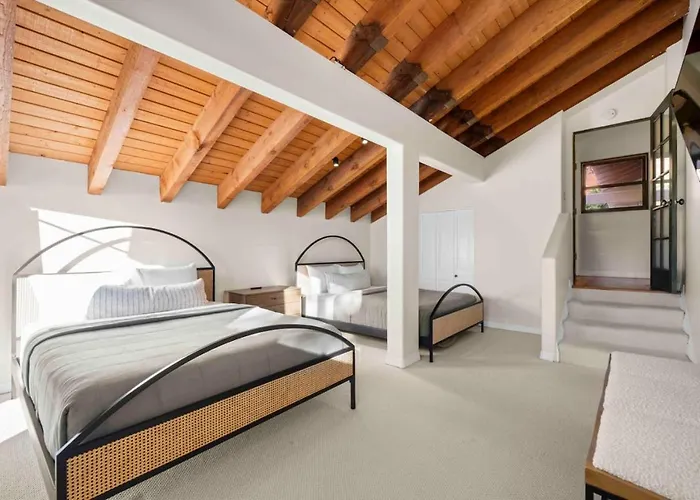 Stunning Chapel With Incredible Views Hottub Holiday home *