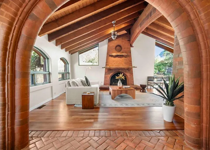 Stunning Chapel With Incredible Views Hottub Holiday home *